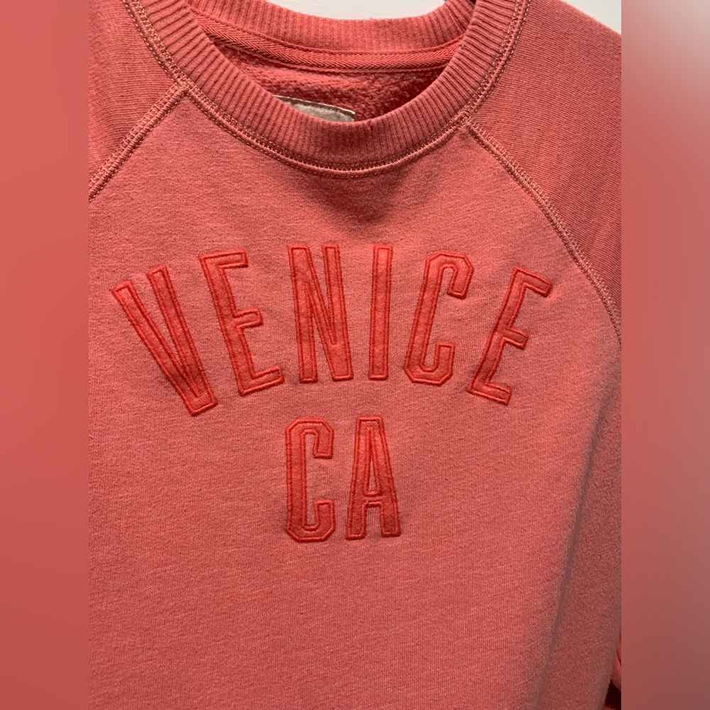 American Eagle, xsmall coral, Venice CA sweatshirt - Picture 5 of 7